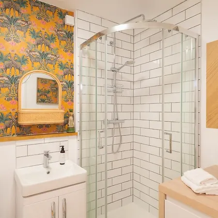 Oakfield Place Apartment *