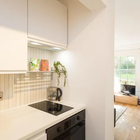 Oakfield Place *